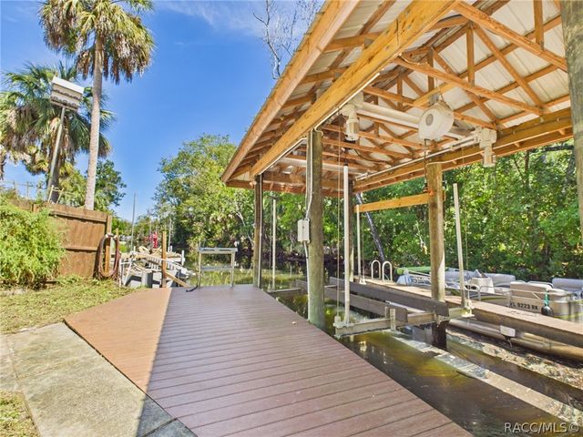 779 N Palm Springs Terrace, Crystal River, FL 34429