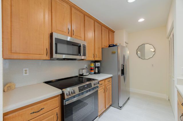 1073 Goldenrod Road, Wellington, FL 33414