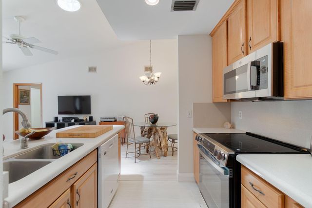 1073 Goldenrod Road, Wellington, FL 33414
