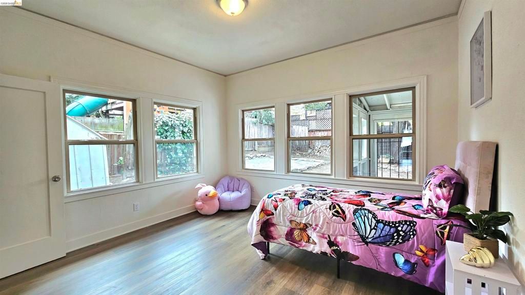 Image 15 of property listing at 1404 Pine St, Martinez, CA 94553