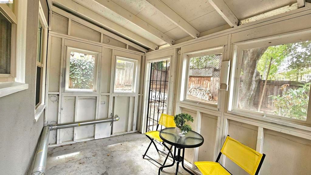 Image 17 of property listing at 1404 Pine St, Martinez, CA 94553