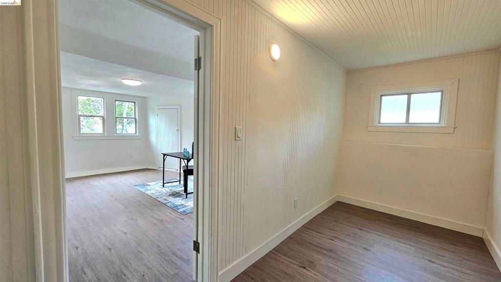Image 20 of property listing at 1404 Pine St, Martinez, CA 94553