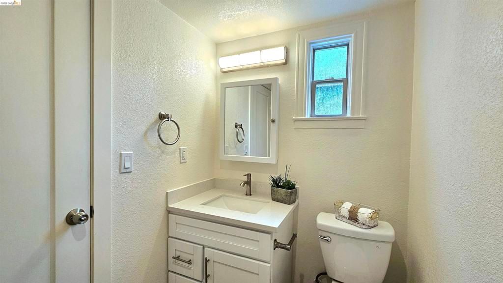 Image 21 of property listing at 1404 Pine St, Martinez, CA 94553