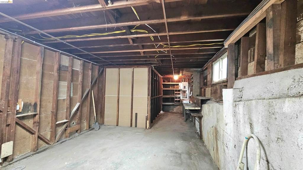 Image 28 of property listing at 1404 Pine St, Martinez, CA 94553