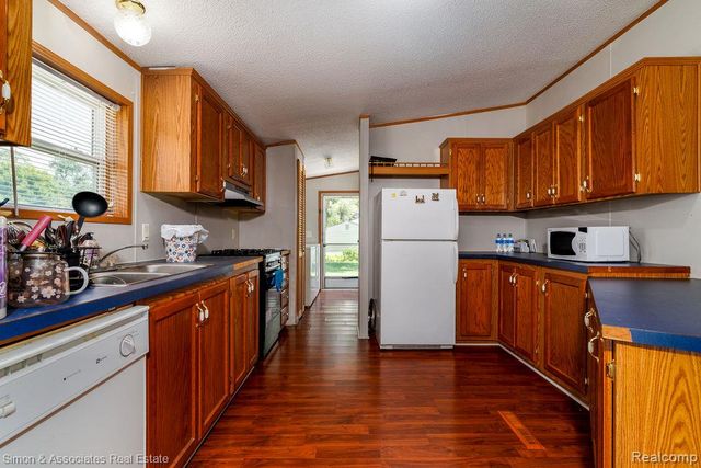 4995 Croissant Street, Dearborn Heights, MI 48125