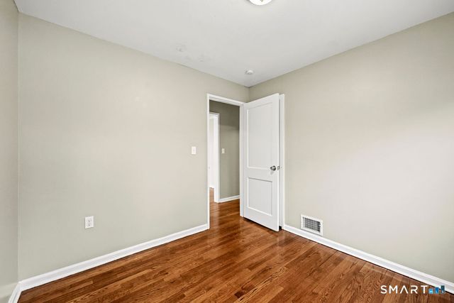 125 Twin Brook Road, Hamden, CT 06514