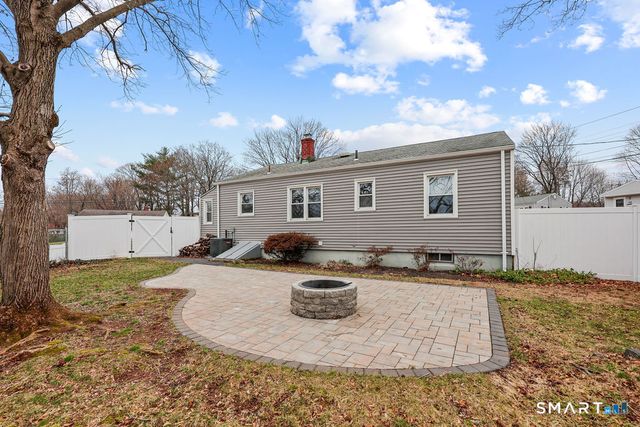 125 Twin Brook Road, Hamden, CT 06514