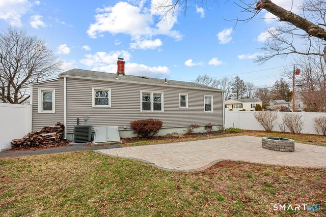 125 Twin Brook Road, Hamden, CT 06514