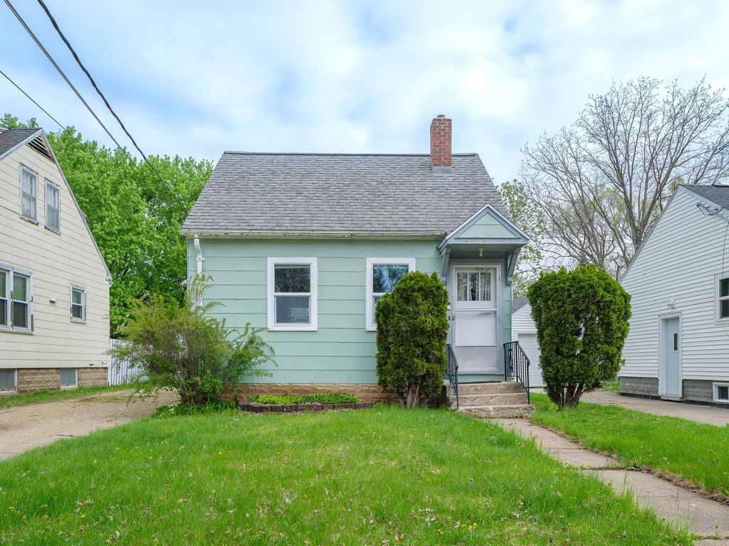 1309 2nd Street NE, Rochester, MN 55906