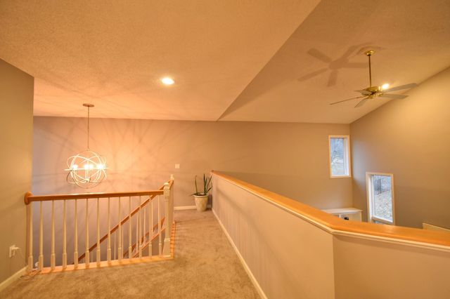 2014 Fox Valley Drive SW, Rochester, MN 55902