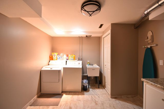 2014 Fox Valley Drive SW, Rochester, MN 55902