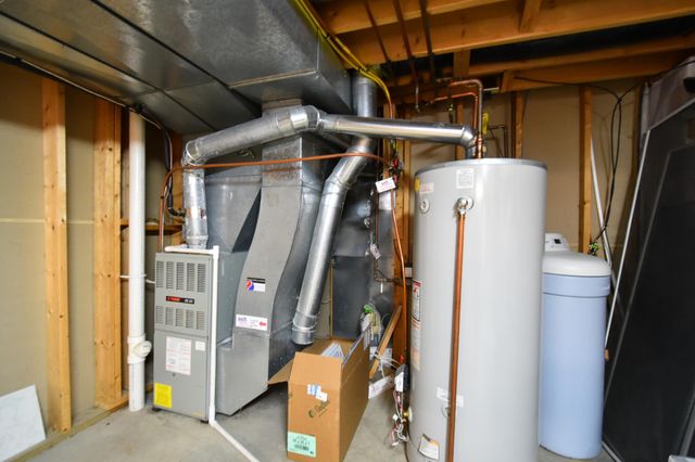 2014 Fox Valley Drive SW, Rochester, MN 55902