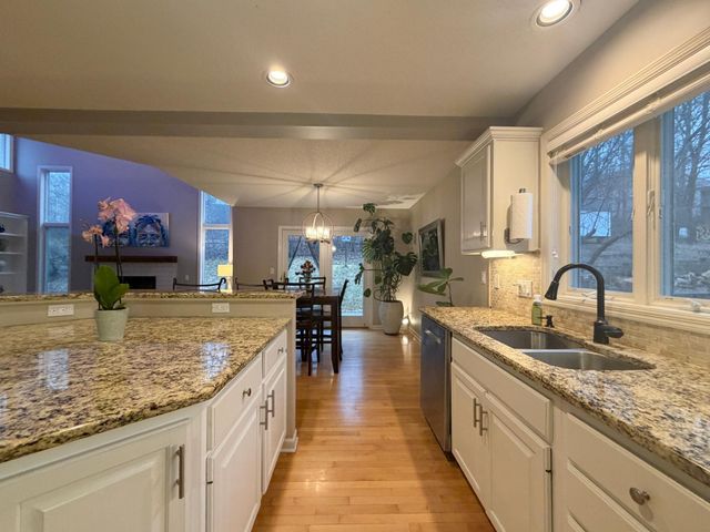 2014 Fox Valley Drive SW, Rochester, MN 55902