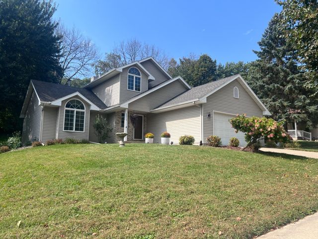 2014 Fox Valley Drive SW, Rochester, MN 55902