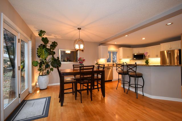 2014 Fox Valley Drive SW, Rochester, MN 55902