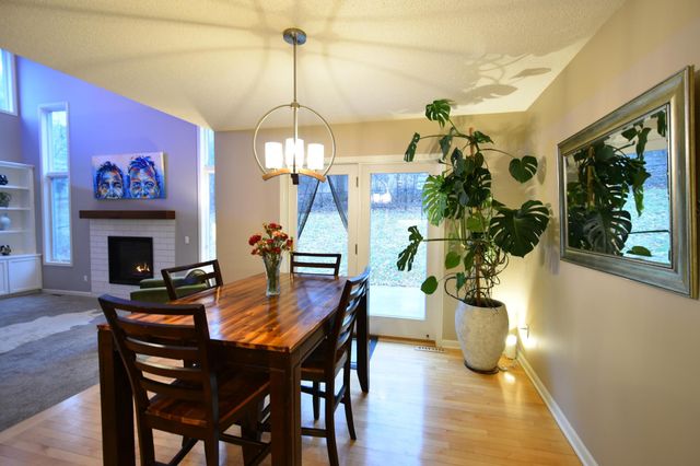 2014 Fox Valley Drive SW, Rochester, MN 55902