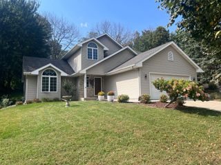 2014 Fox Valley Drive SW, Rochester, MN 55902