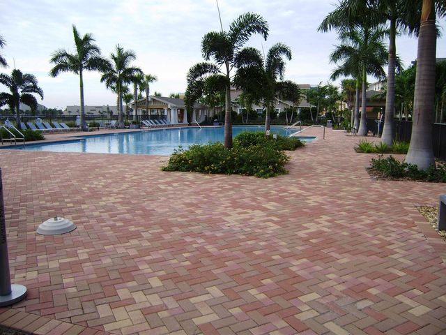 810 Marina Del Ray Lane 2, West Palm Beach, FL 33401