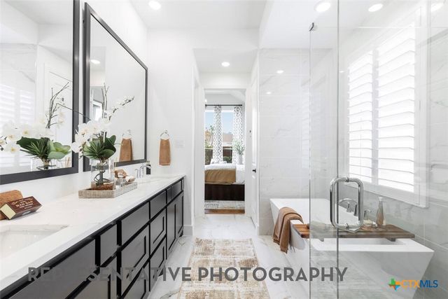 450 Cleveland Way, New Braunfels, TX 78130