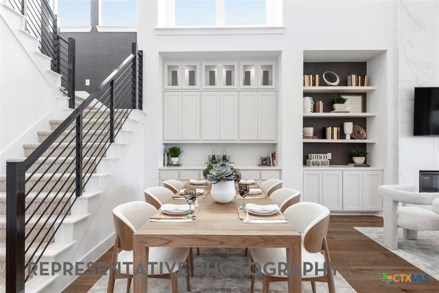 450 Cleveland Way, New Braunfels, TX 78130