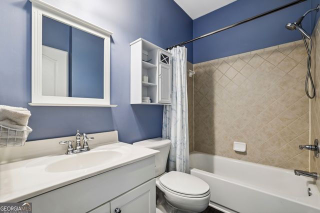 988 Poplar Mill Court, Buford, GA 30518