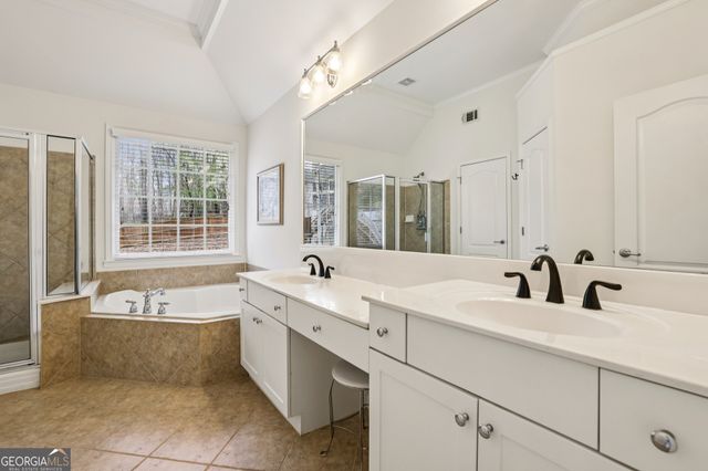 988 Poplar Mill Court, Buford, GA 30518