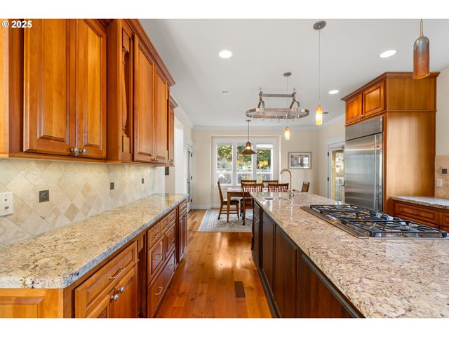 7208 EDGE CLIFF Dr, Brookings, OR 97415