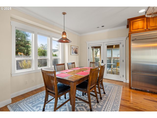 7208 EDGE CLIFF Dr, Brookings, OR 97415