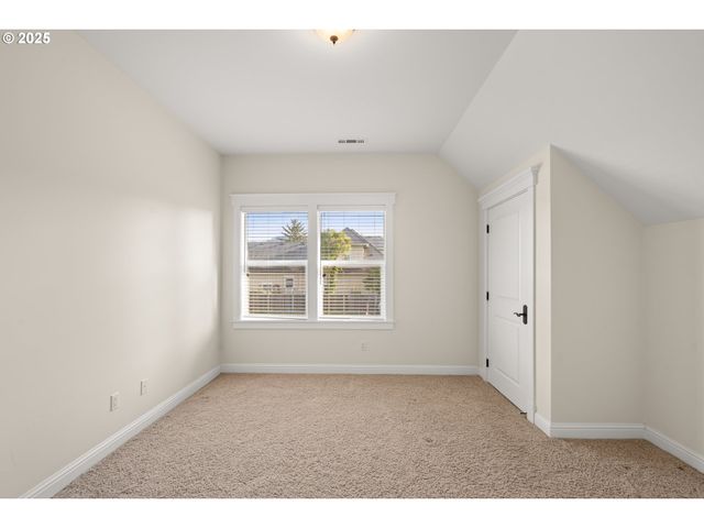 7208 EDGE CLIFF Dr, Brookings, OR 97415