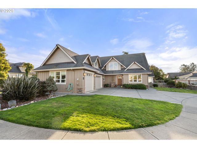 7208 EDGE CLIFF Dr, Brookings, OR 97415