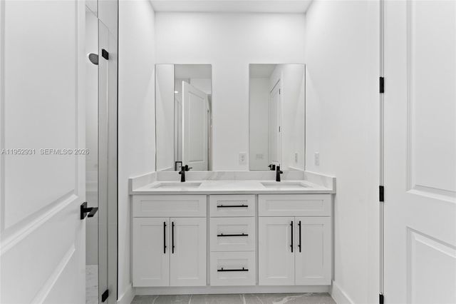 1024 Chauncey AV, Lehigh Acres, FL 33971