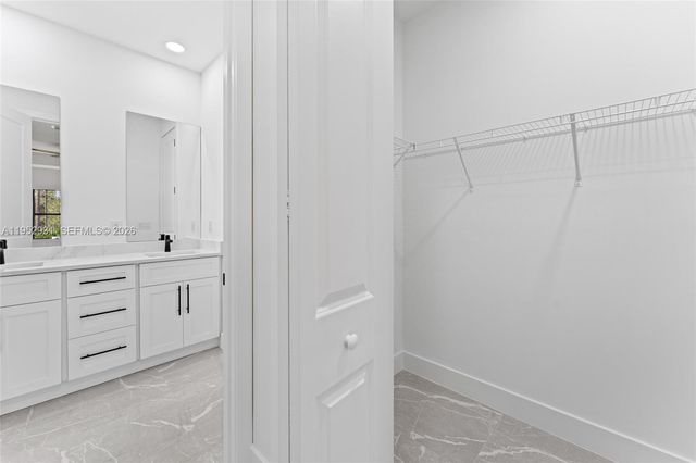 1024 Chauncey AV, Lehigh Acres, FL 33971