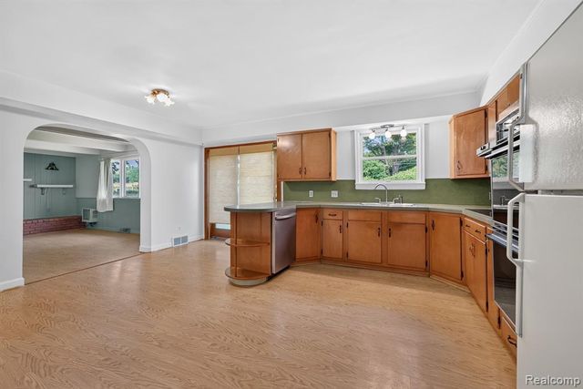 2288 Gorno Street, Trenton, MI 48183