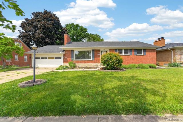 2288 Gorno Street, Trenton, MI 48183