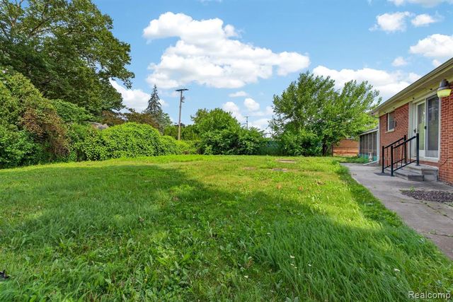 2288 Gorno Street, Trenton, MI 48183