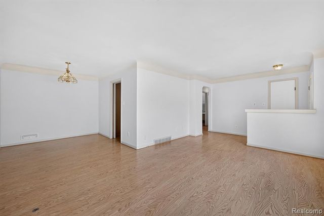 2288 Gorno Street, Trenton, MI 48183