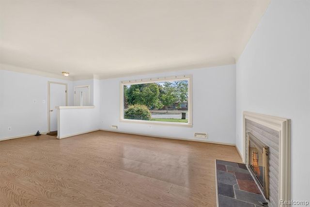 2288 Gorno Street, Trenton, MI 48183
