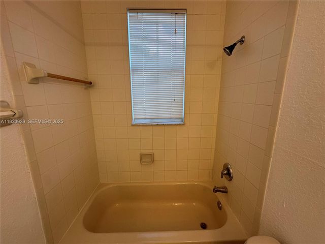 2755 SE 16th Ave 200, Homestead, FL 33035