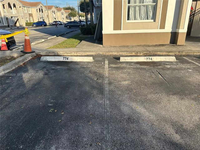 2755 SE 16th Ave 200, Homestead, FL 33035