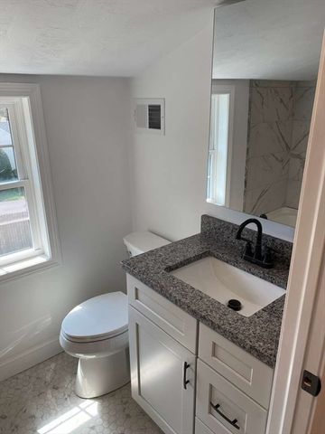 5 Frank Street, Chelmsford, MA 01863