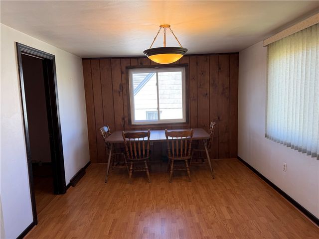 885 E Hill Dr, New Kensington, PA 15068