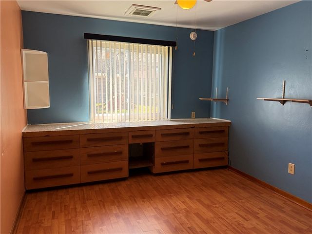 885 E Hill Dr, New Kensington, PA 15068