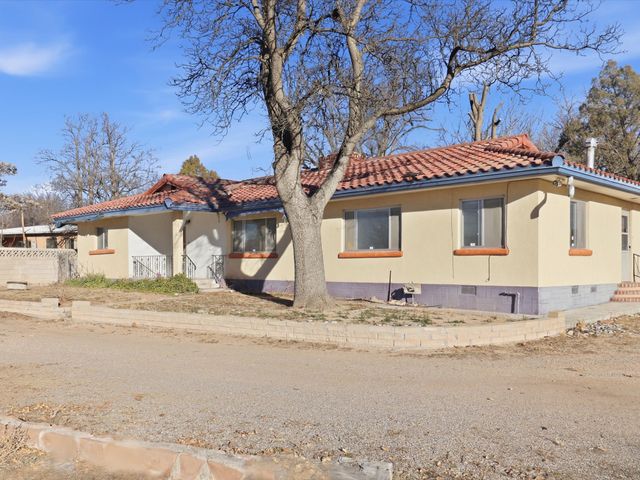 1414 Montana Vista Street, Espanola, NM 87532