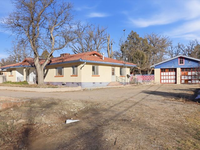1414 Montana Vista Street, Espanola, NM 87532