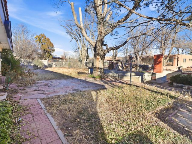 1414 Montana Vista Street, Espanola, NM 87532