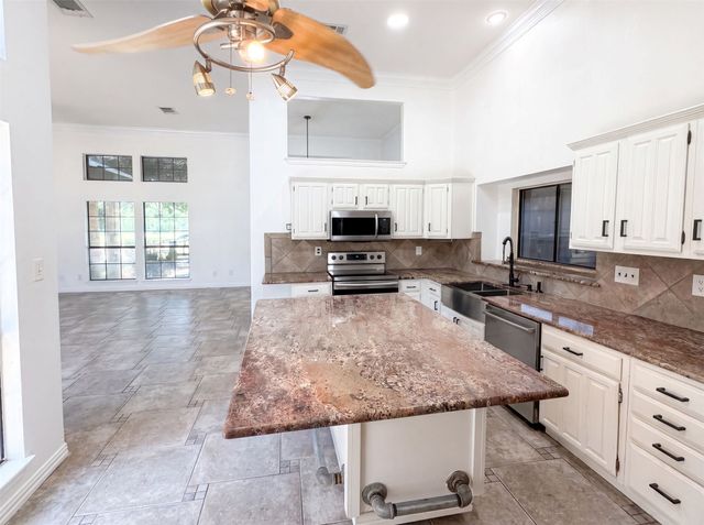 1613 Mullins Drive, Plano, TX 75025