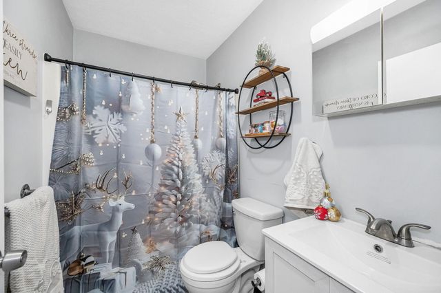 210 Brook Village Rd Apt 38, Nashua, NH 03062