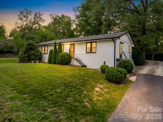16 Main Street, Asheville, NC 28803