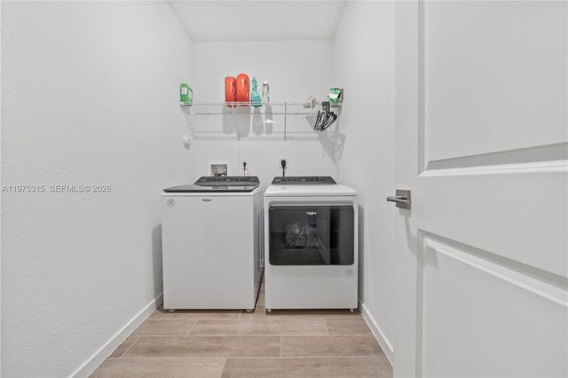 818 SE 17th St, Homestead, FL 33034