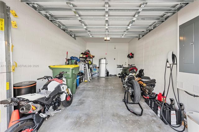 818 SE 17th St, Homestead, FL 33034